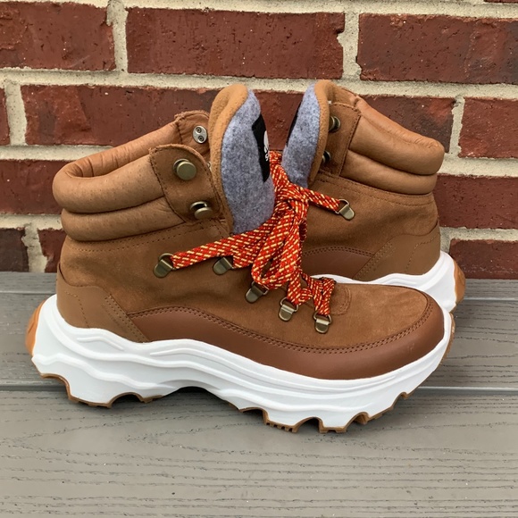 Sorel Kinetic Breakthru Conquest Waterproof Boots - Picture 12 of 13